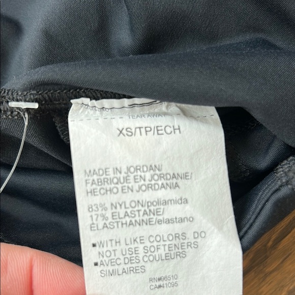 Under Armour Black Leggings - Picture 7 of 7